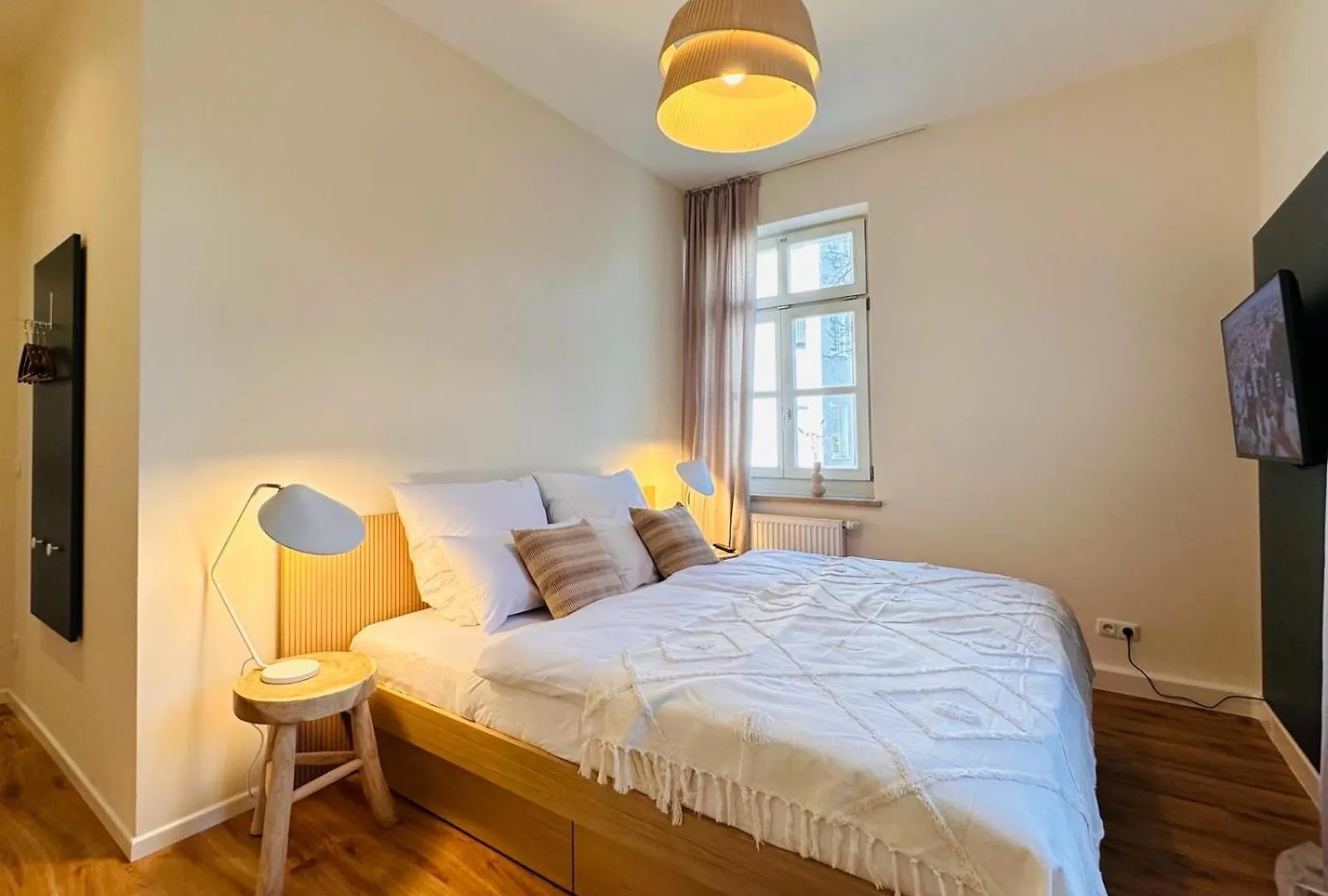 Ferienwohnung Grosszuegig Und Super Zentral Regensburg Apartment